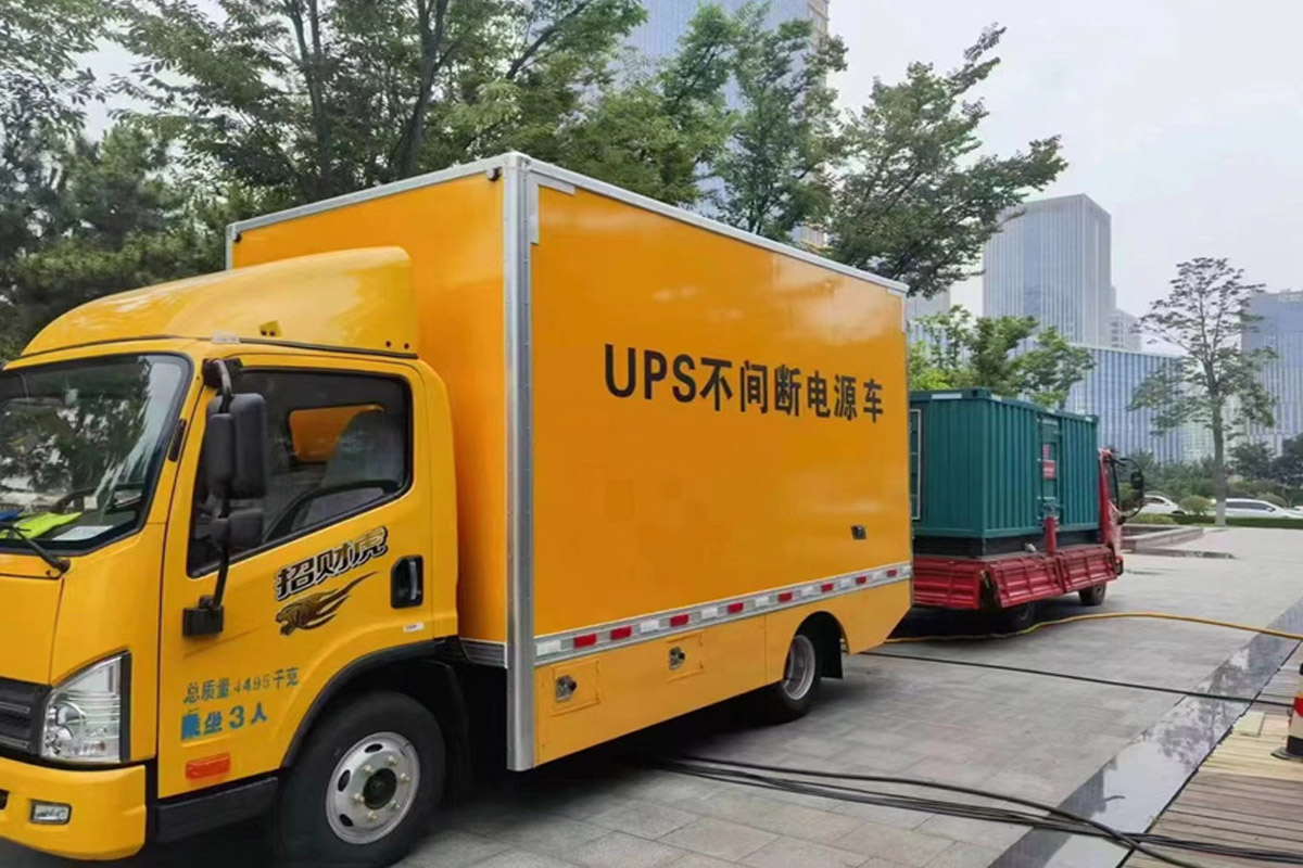 迭部发电机租赁施工现场