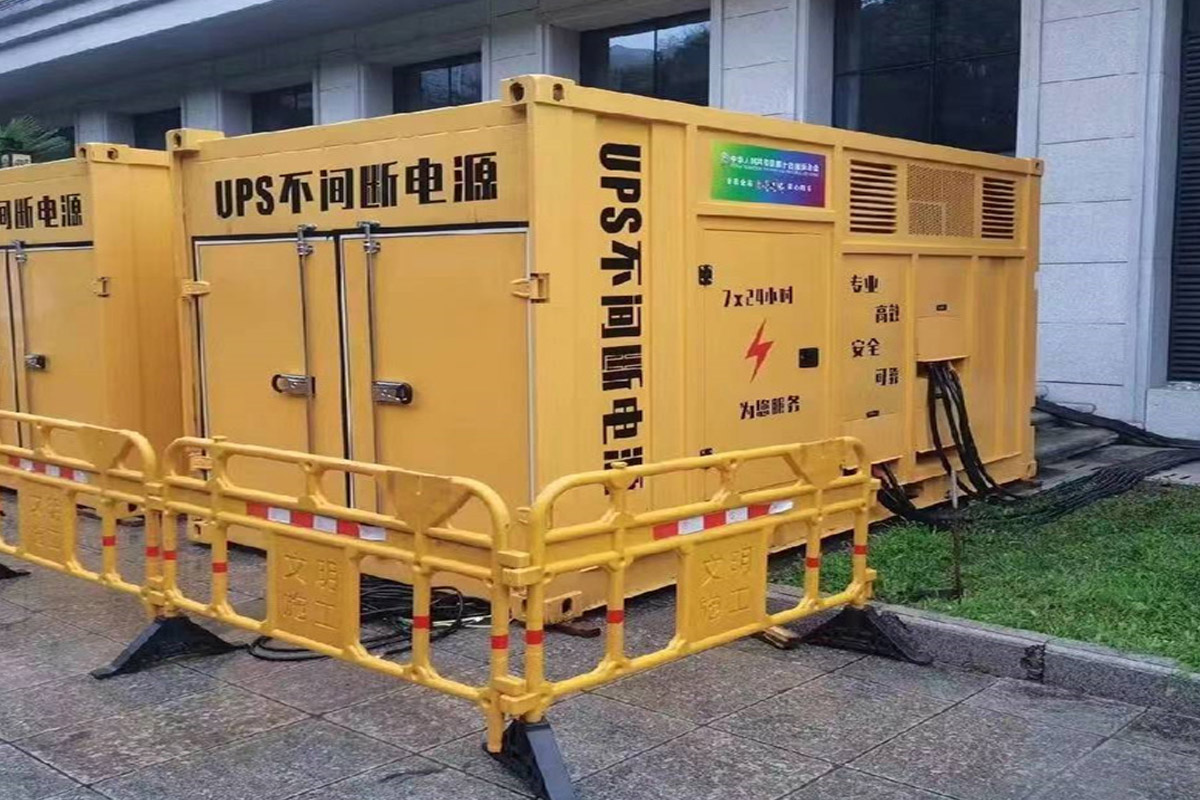 迭部发电机租赁施工现场
